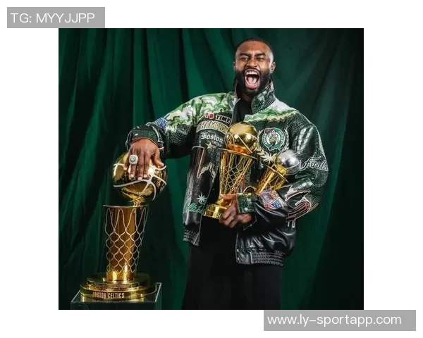 杰伦布朗直播中打电话给詹姆斯探讨植发的可能性与想法 杰伦布朗直播中打电话给詹姆斯探讨植发的可能性与想法