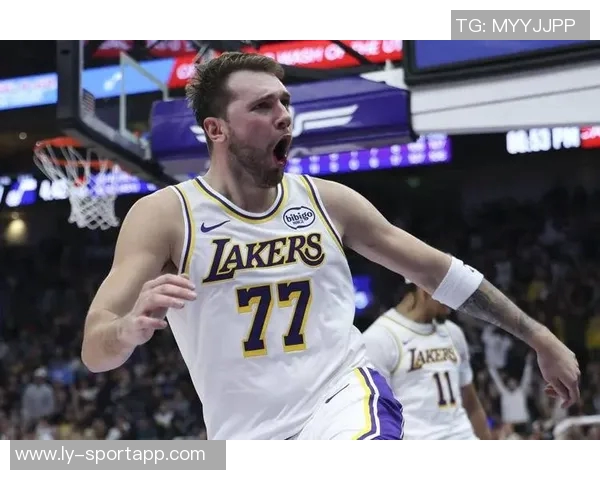 东契奇27岁前创下83次三双佳绩历史排名第四仅次于大O约基奇和魔术师 东契奇27岁前创下83次三双佳绩历史排名第四仅次于大O约基奇和魔术师