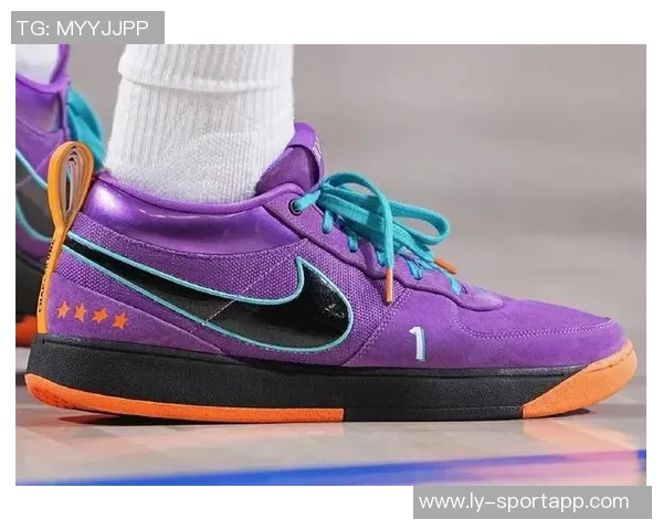 布克第二代签名鞋Book2正式发布两款全新配色你更倾心哪一款 布克第二代签名鞋Book2正式发布两款全新配色你更倾心哪一款