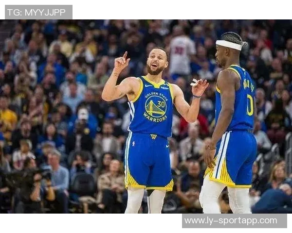 小佩顿谈助攻新高秘诀将球传给库里追梦缺席我努力填补空缺