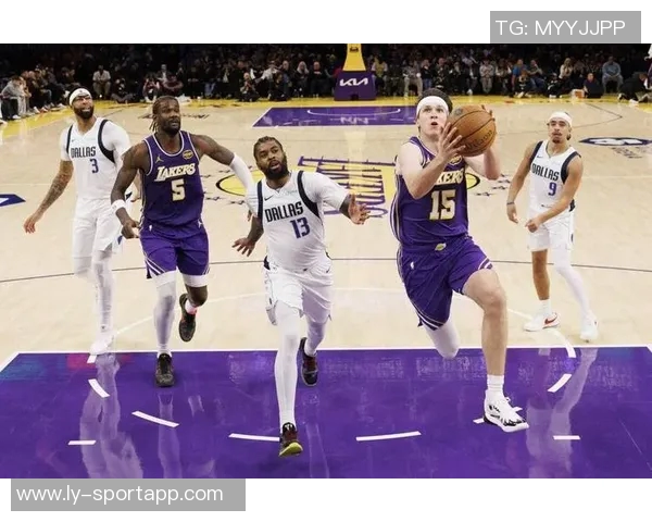 美网友热议里夫斯表现出色呼吁为其立雕像全明星之路指日可待