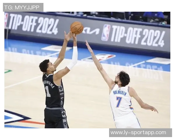 路威谈文班与切特对比的重要性强调理解与欣赏球员的独特性 路威谈文班与切特对比的重要性强调理解与欣赏球员的独特性