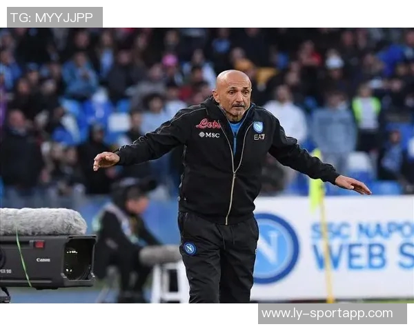 斯帕莱蒂在那不勒斯遭遇球迷嘘声机场酒店均被冷遇引发关注