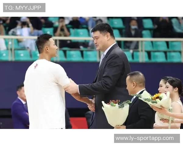 媒体人称王洪泽若再高5厘米将完美填补易建联退役后的空缺